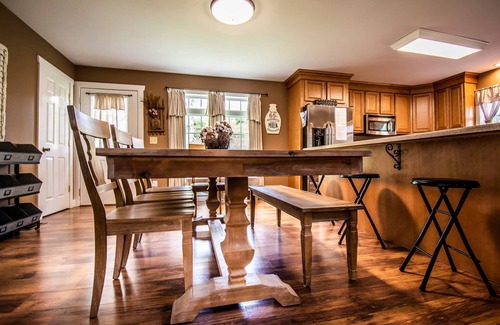Parrottsville House | 3 Bed 3 Bath-Large Wrap Around Porch Family Friendly, Hot Tub, WiFi