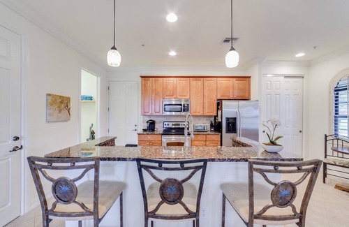 Biggar House | 3 Bed + 3 Bath Resort Style Waterfront Home