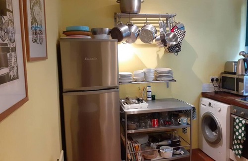 Newington Apartment | 3 bed apartment with garden in zone one se1