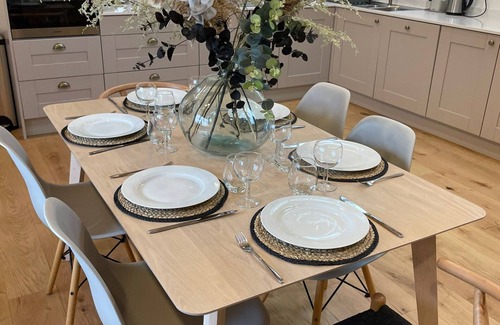 Newton Ferrers Cottage | 3 Bed Barn Conversion - 2 minutes to Mothecombe Beach. Dog & Children Friendly!