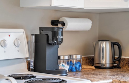 East Village Condo | 3-Bed by River, AC, Free Parking, Near Saddledome