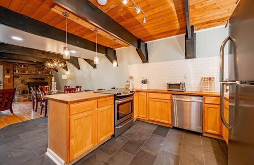 Oakland House | 3-bed, charming modernized cottage tucked into wooded hillside in Deep Creek, MD