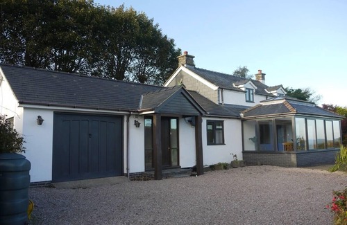 Pennant Melangell House | 3-Bed Cottage Near Lake Vyrnwy, Garden & PetsOk