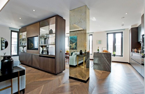 Soho Apartment | 3-bed Deluxe 517