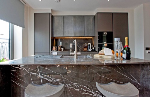 Soho Apartment | 3-bed Deluxe 517
