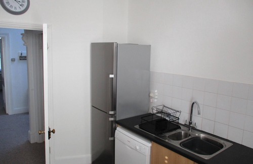 Ryde Apartment | 3 Bed Flat - Sleeps 5 - Garden - Parking - Wifi