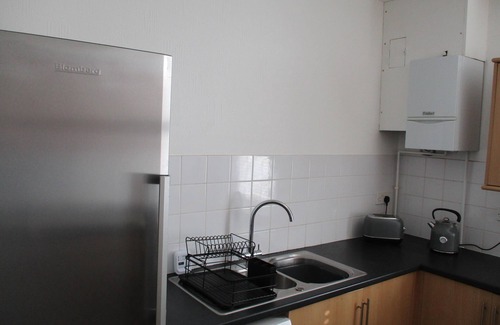Ryde Apartment | 3 Bed Flat - Sleeps 5 - Garden - Parking - Wifi
