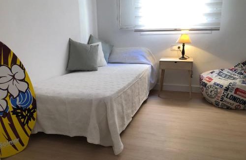 Plaza De La Costera Apartment | 3 Bed Flat - Sleeps 5 - Wifi
