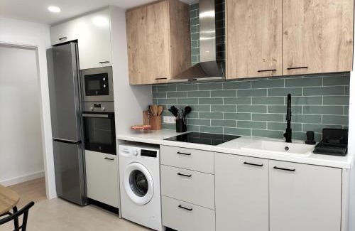 Plaza De La Costera Apartment | 3 Bed Flat - Sleeps 5 - Wifi