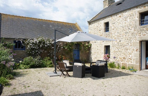 Plouneour-Brignogan-Plages House | 3 bedroom house fully equiped,with large garden