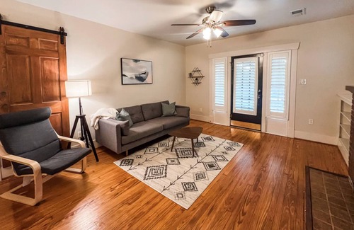 Greater Heights House | 3 Bed Historic Heights Bungalow w/Outdoor Living