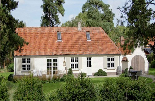 Koksijde House | 3-Bed Home with Sauna