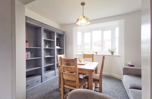 Ramsgate House | 3 bed house, 5 minutes from the beach