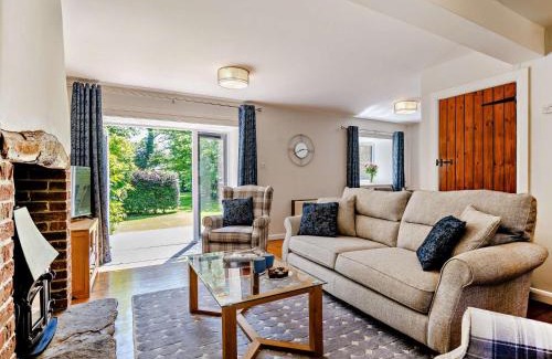 Maiden Newton House | 3 Bed in Abbotsbury 92414