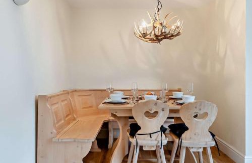 Broughton House | 3 Bed in Broughton 94143