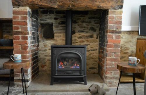 Bridport House | 3 Bed in Burton Bradstock 64947