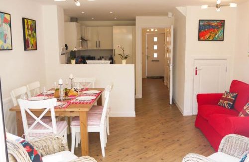 Camber House | 3 Bed in Camber BT028