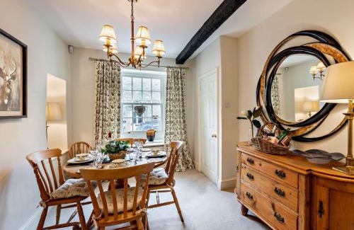 Middleham House | 3 Bed in Leyburn 78935