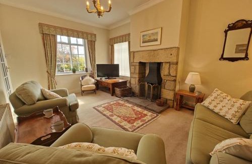Newton House | 3 Bed in Newton oc-n33394