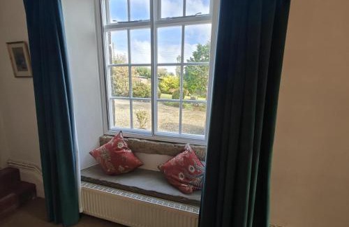 Newton House | 3 Bed in Newton oc-n33394