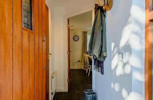 New Forest District House | 3 Bed in Sway 90002