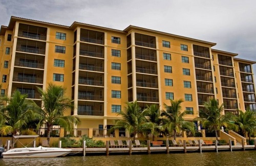 Marco Island Resort | 3 bed luxury resort on Marco Island 6th Floor Sleeps 8