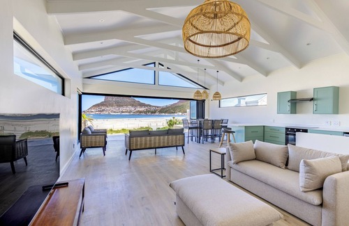 Scott Estate Apartment | 3 Bed On The Beach | Ocean Views from 2 Balconies