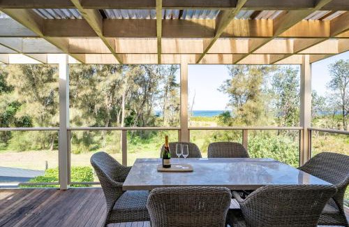 Long Beach House | 3-Bed Seaside Serenity Escape at Long Beach