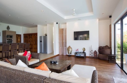 Moo 5 Villa | 3 Bed Seaview villa - 5 mins to Beach SDV262 by Samui Dream Villas