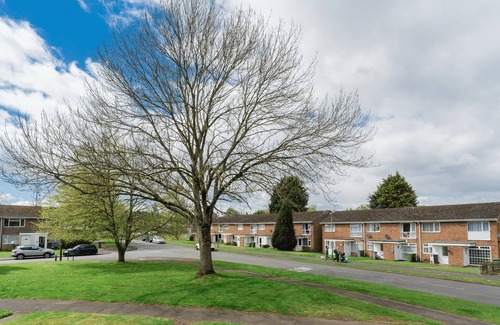 Solihull House | 3-Bed Solihull Contractor Accommodation Parking NEC BHX JLR