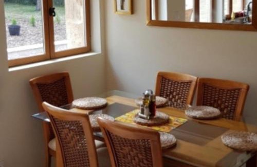 Chateau-Garnier Villa | 3 Bed Villa Sleeps 5 - Hot Tub Pool Parking