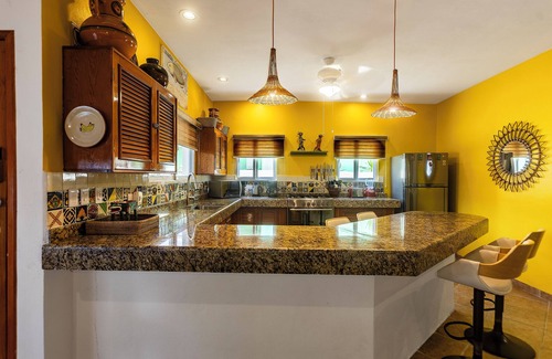 Puerto Morelos House | 3-Bedrm Home, King Beds, 3Min Walk to Beach, Rooftop Terrace & Pool, Restaurants