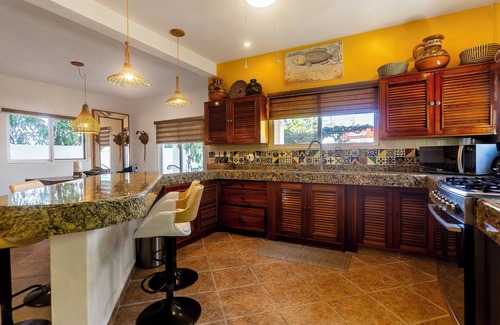 Puerto Morelos House | 3-Bedrm Home, King Beds, 3Min Walk to Beach, Rooftop Terrace & Pool, Restaurants