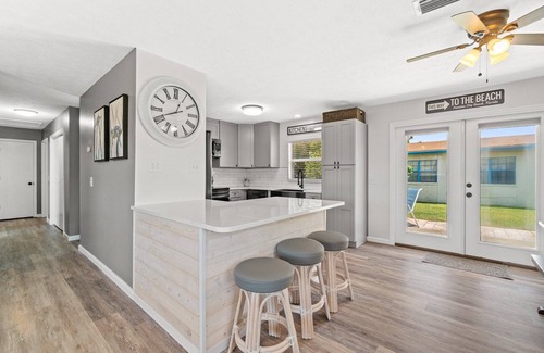 Laguna Beach Estates House | 3 Bedroom 2 Bath Beach House