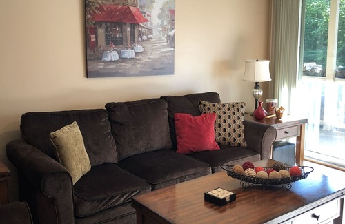 North Conway Condo | 3 Bedroom 2 bath Condo in N. Conway, In a quiet, family friendly neighborhood.