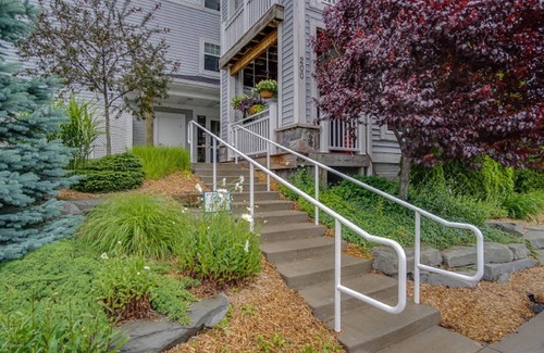 Ludington Condo | 3 Bedroom, 2 Bath Condo located in desirable Downtown Ludington!