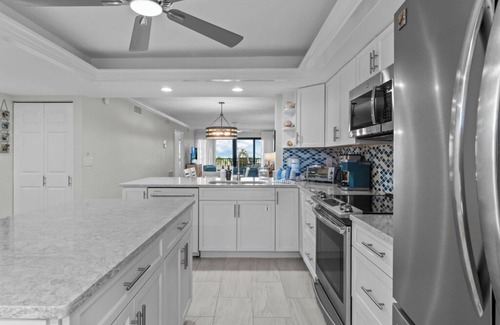 Sanibel Condo | 3 bedroom, 2 bath Condo at Pointe Santo With Beautiful Beach Views!