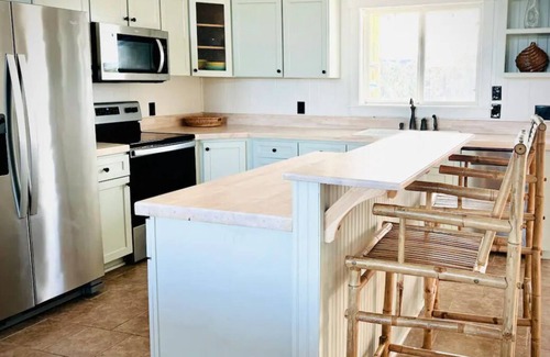 Kitty Hawk Cottage | 3-bedroom 2 bath cottage-Walk to beach or golfnCourse.Hot Tub and outside shower