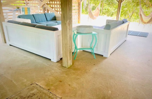 Kitty Hawk Cottage | 3-bedroom 2 bath cottage-Walk to beach or golfnCourse.Hot Tub and outside shower