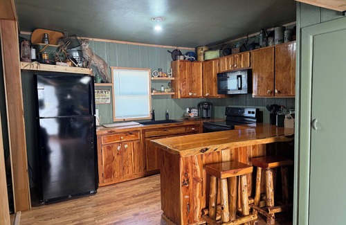 Crowell House | 3 Bedroom/2 Bath Hunting Cabin in Crowell, Texas