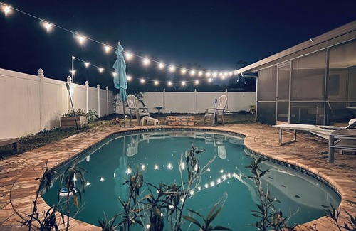 San Carlos Park House | 3 Bedroom 2 Bathroom Pool & Outdoor Kitchen