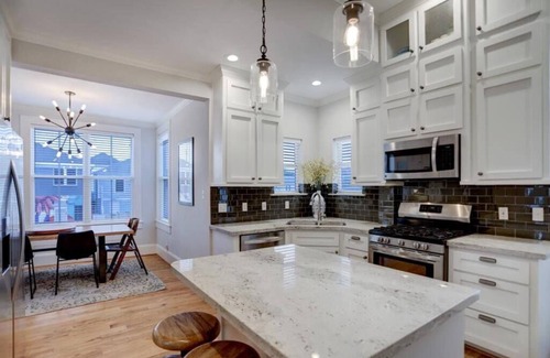 San Jacinto House | 3 Bedroom, 2 King Suites - Spectacular Home!