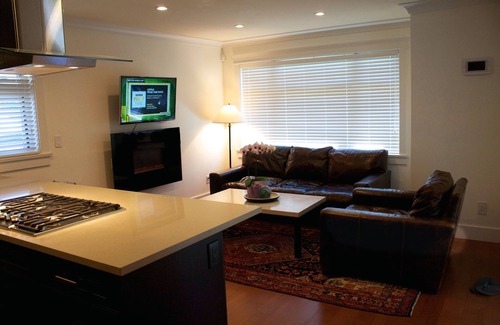 Kitsilano House | 3 bedroom, 3.5 bath Kitsilano Custom Build - sleeps 6+