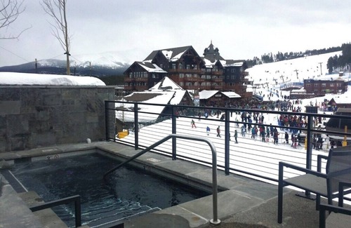 Peak 8 Condo | 3 BEDROOM 3.5 BATH IN BEST SKI IN/OUT IN BRECKENRIDGE MARCH 22 THRU 29,2025