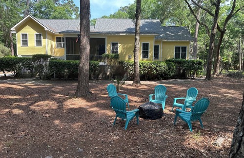 Melrose on the Beach House | 3 bedroom/3.5 baths, Landtrans included Melrose Pool Open!,