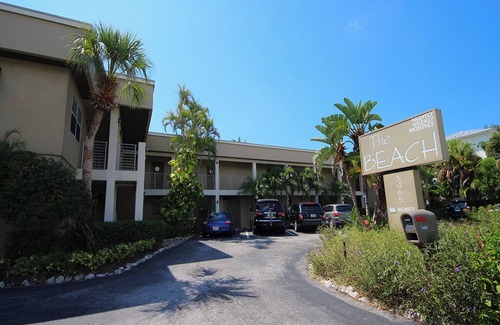Longboat Key Condo | 3-bedroom, 3 bath condo in beautiful Longboat Key. Beachfront views w/pool.