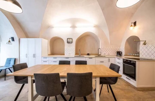 Jerusalem City Centre House | 3-bedroom 3 Bath house Nachlaot