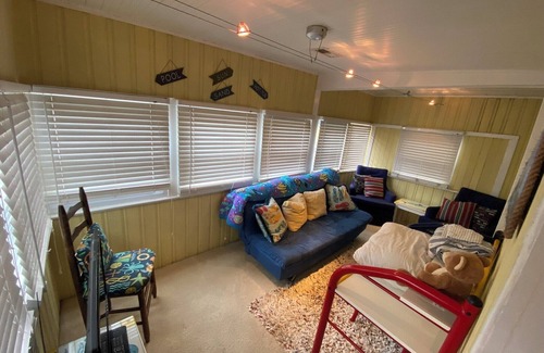 North Carolina Coast Cottage | 3-Bedroom 3 Bath Beach Cottage in Carolina Beach Paws Welcome 2 Blocks to Ocean