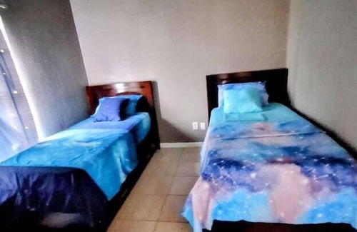 Sunshine Apartment | 3 Bedroom 697986 by Houzlet