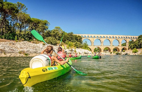 Saint-Victor-la-Coste House | 3 bedroom accommodation in St Victor la Coste